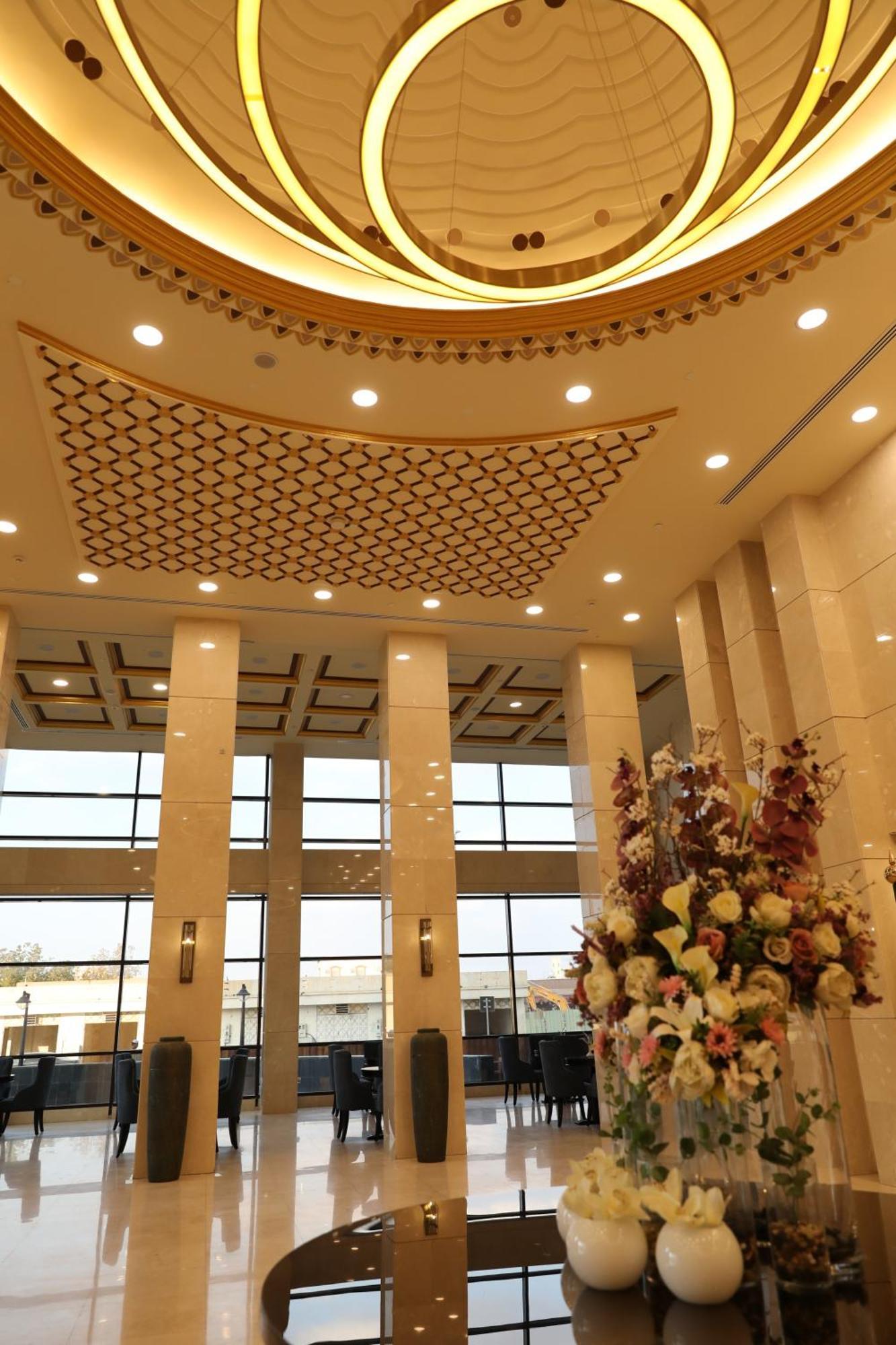Khabti Grand Hotel Bisha Bagian luar foto